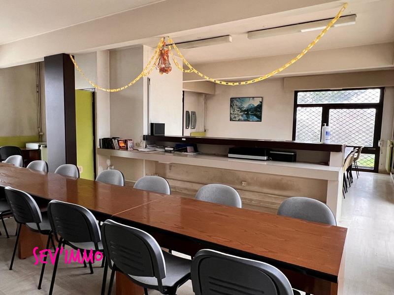 Maison - 205 m² - 5 pièces