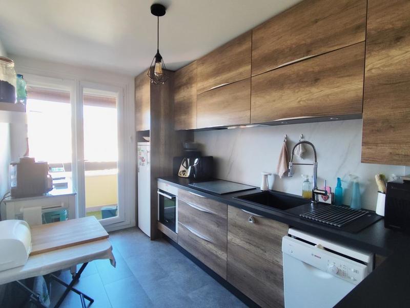 Appartement - 90 m² - 4 pièces