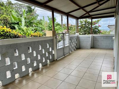 Maison - 104 m² - 4 pièces