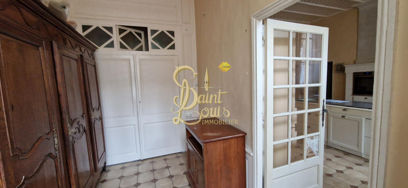 Maison - 234 m² - 8 pièces