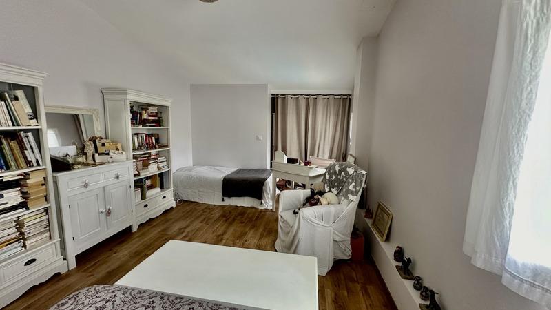 Maison - 220 m² - 7 pièces