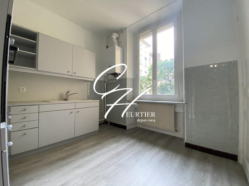 Appartement - 83 m² - 3 pièces