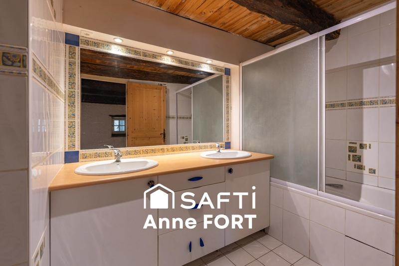 Maison - 138 m² - 5 pièces