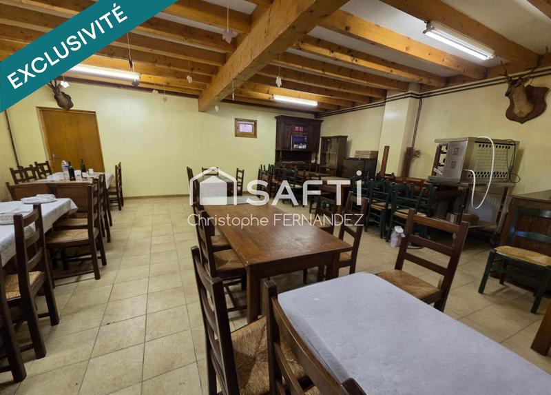 Maison - 303 m² - 10 pièces