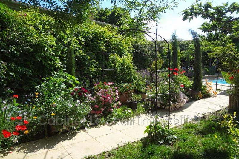 Mas - 250 m² - 9 pièces