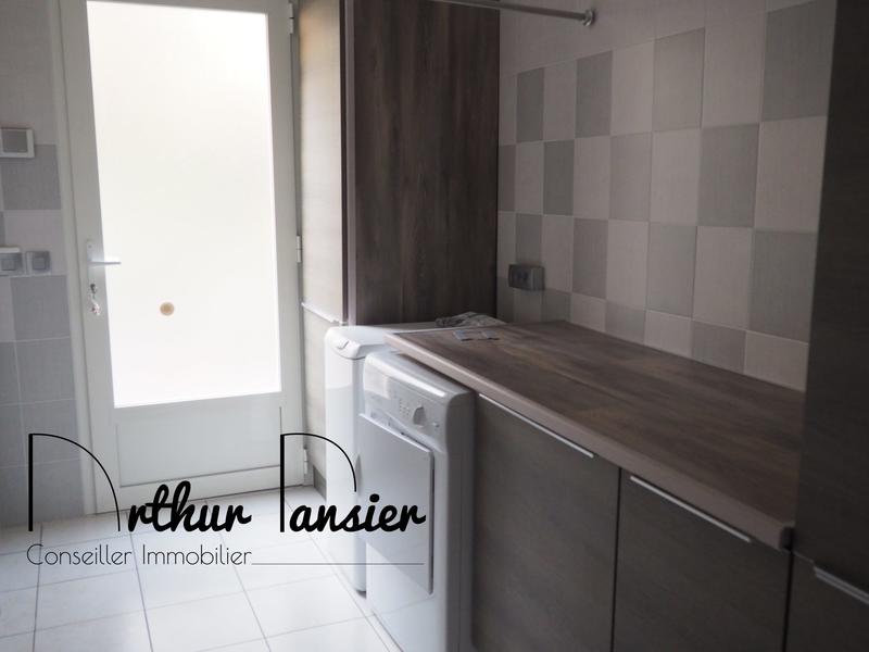 Maison contemporaine - 274 m² - 8 pièces