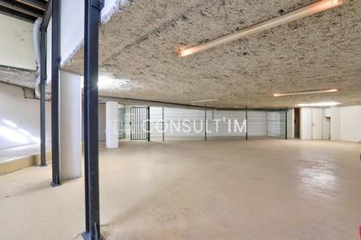 Bureau - 645 m²
