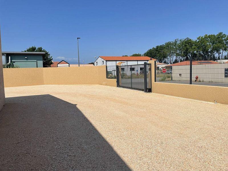 Local commercial - 130 m² - 2 pièces