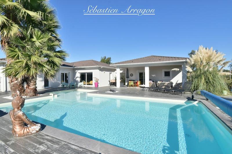 Maison - 195 m² - 5 pièces