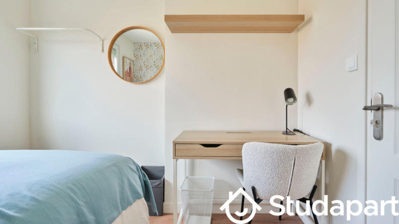 Chambre - 120 m² - 1 pièce