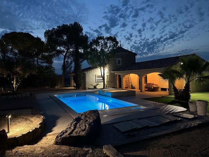 Maison - 209 m² - 7 pièces