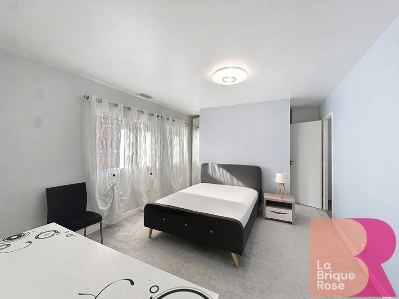 Maison - 200 m² - 9 pièces