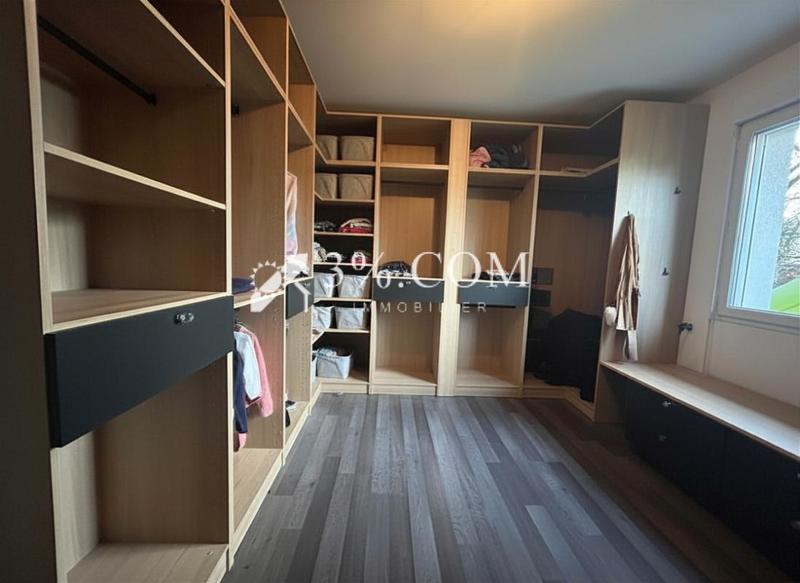 Maison - 200 m² - 7 pièces