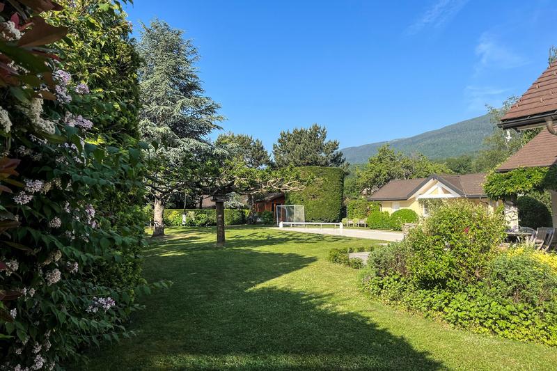 Villa - 240 m² - 7 pièces