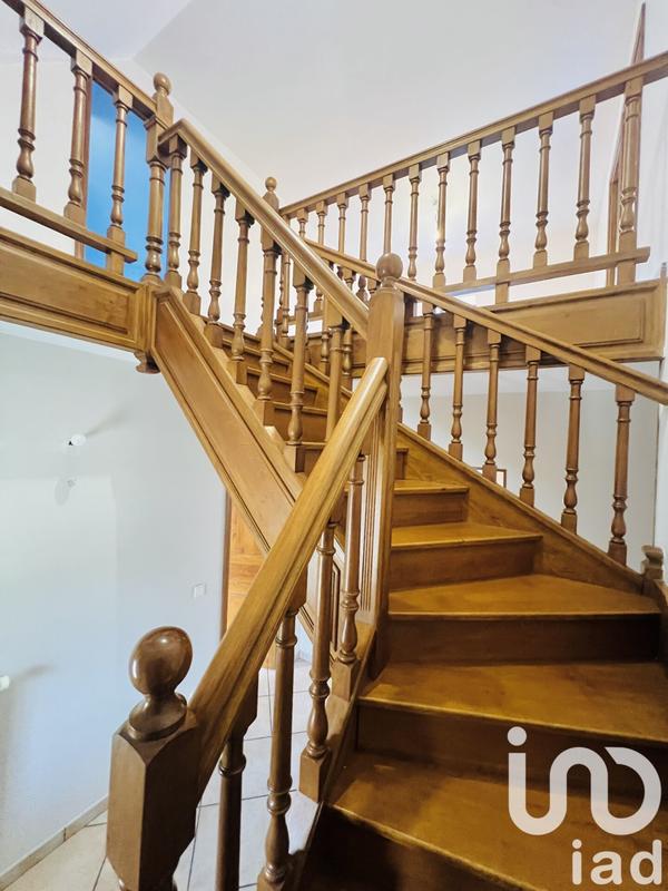 Maison - 280 m² - 8 pièces