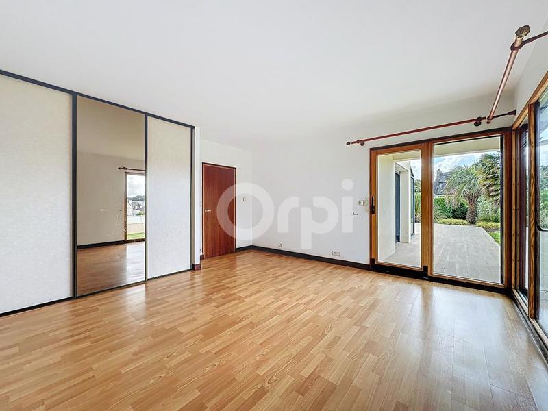 Propriété - 265 m² - 6 pièces