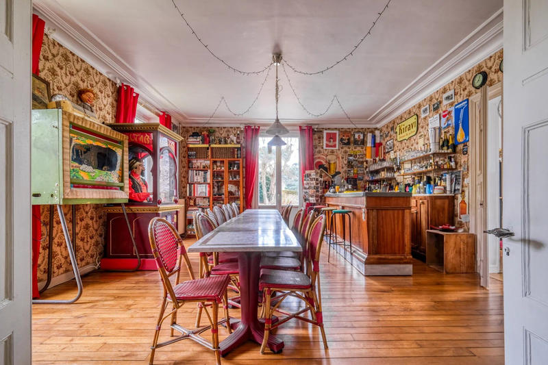 Maison - 500 m² - 14 pièces