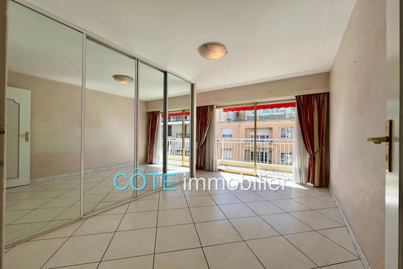 Appartement - 100 m² - 3 pièces