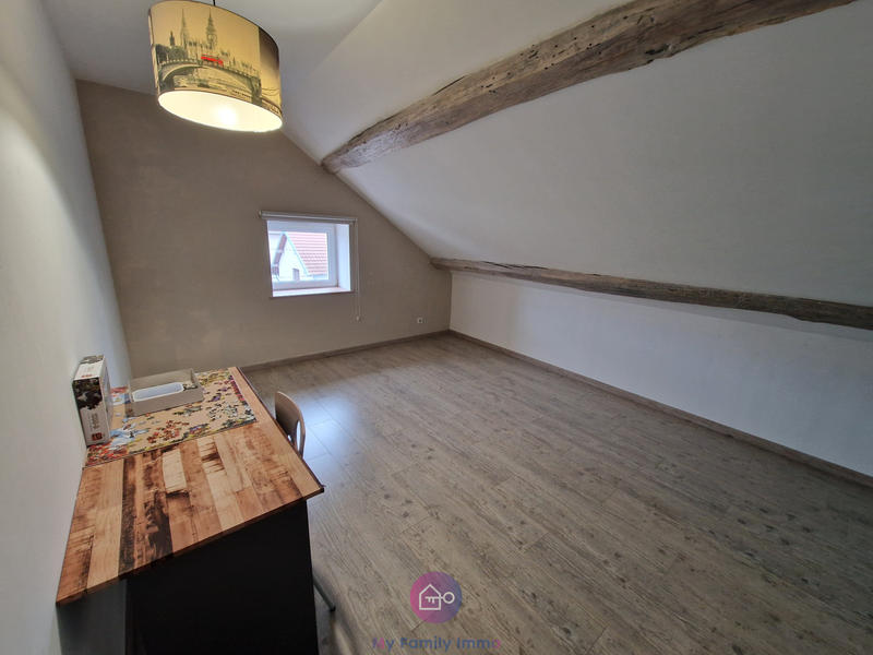 Maison - 195 m² - 11 pièces