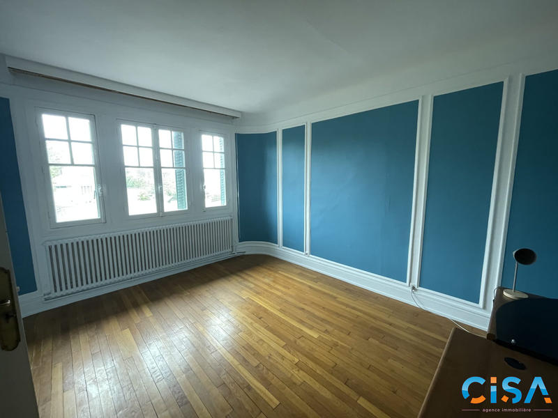 Maison - 265 m² - 10 pièces