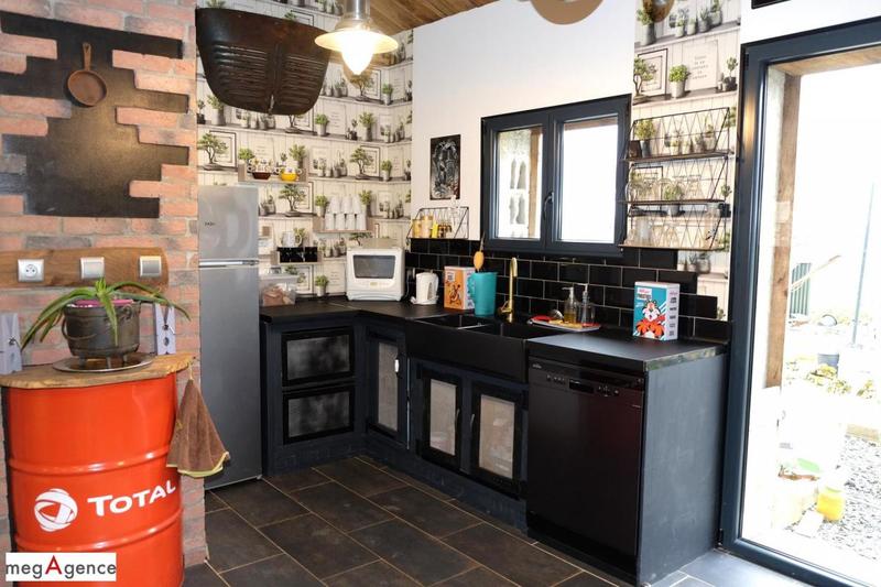 Propriété - 190 m² - 6 pièces