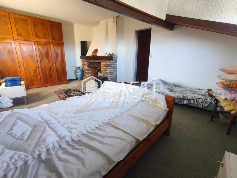 Maison - 181 m² - 6 pièces