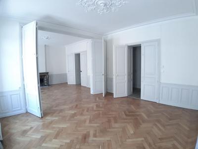 Appartement - 167 m² - 5 pièces