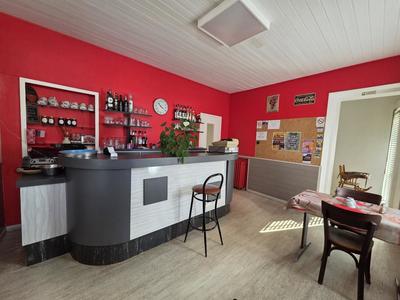 Maison - 176 m² - 12 pièces