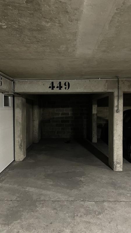 Parking / Garage - 12 m²