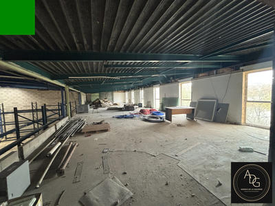 Local d'activités - 211 m²