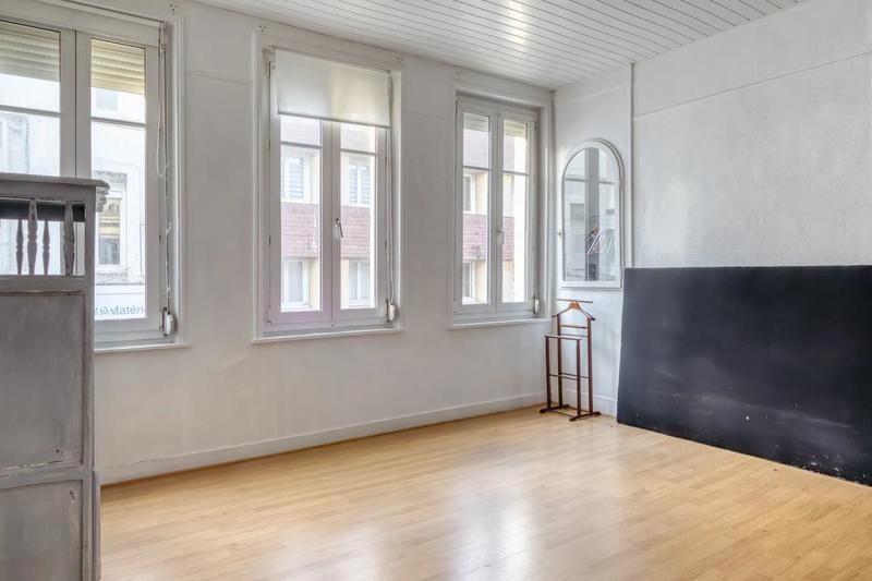 Demeure - 238 m² - 11 pièces