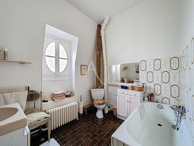 Appartement - 90 m² - 4 pièces