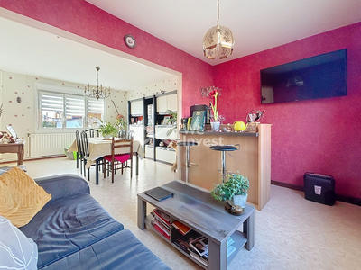 Maison - 83 m² - 6 pièces