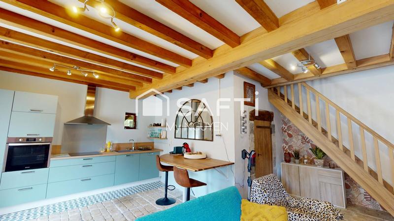 Maison - 327 m² - 9 pièces