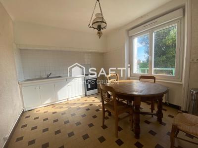 Maison - 90 m² - 4 pièces