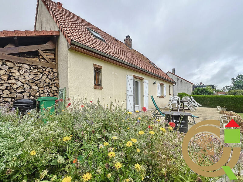 Maison - 104 m² - 6 pièces