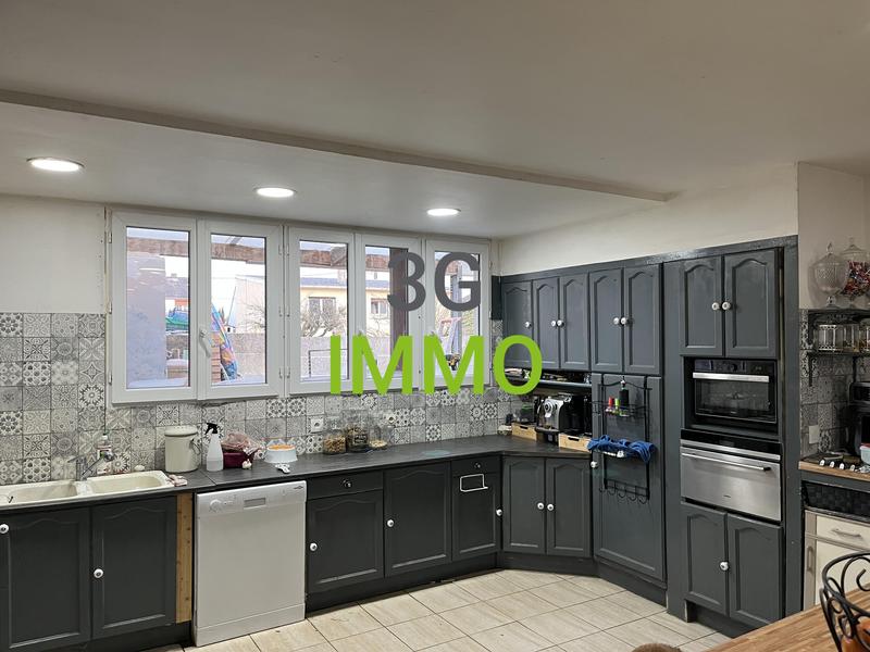 Villa - 223 m² - 8 pièces