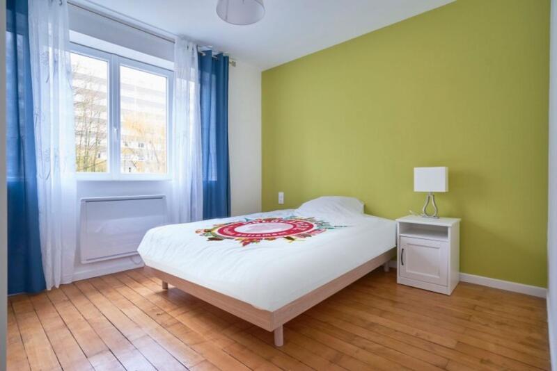 Appartement - 100 m² - 6 pièces