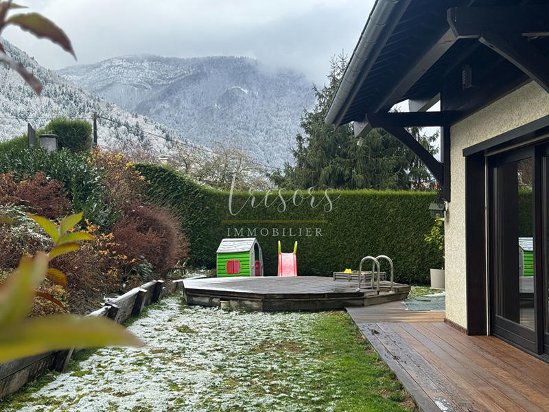 Maison - 287 m² - 7 pièces