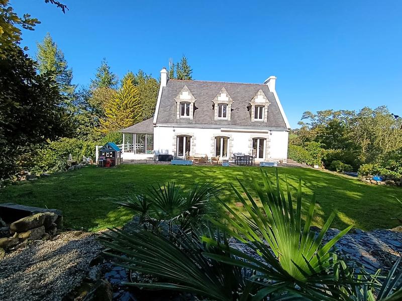 Maison traditionnelle - 190 m² - 6 pièces