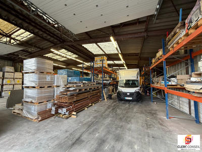 Local d'activités - 1 000 m²