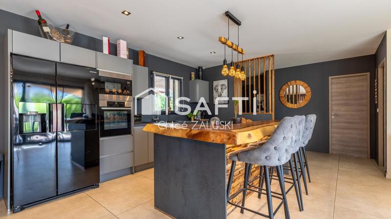 Maison - 163 m² - 5 pièces