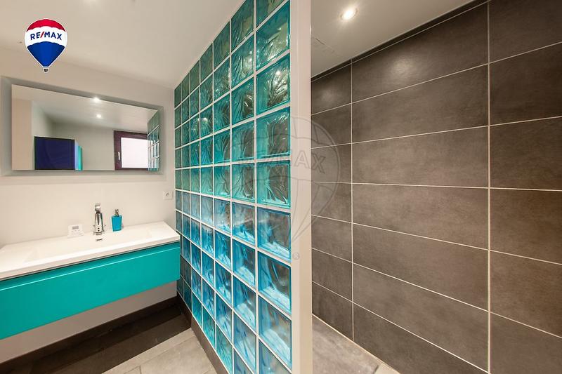 Maison - 174 m² - 7 pièces