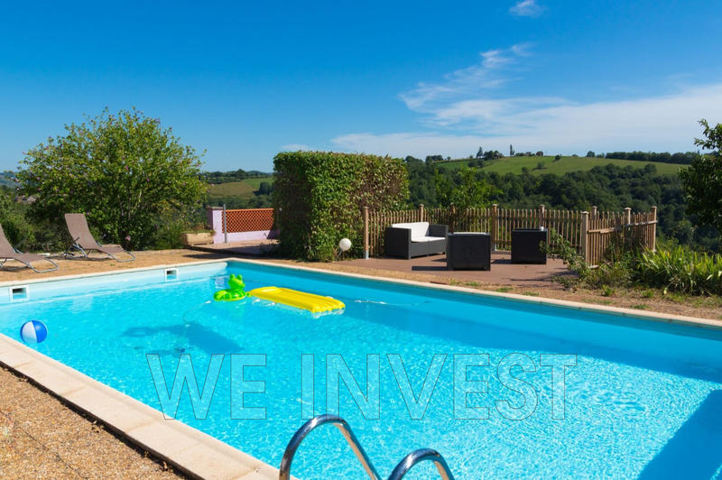 Propriété - 207 m² - 12 pièces