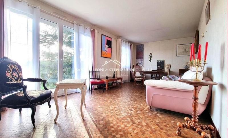 Maison - 157 m² - 6 pièces