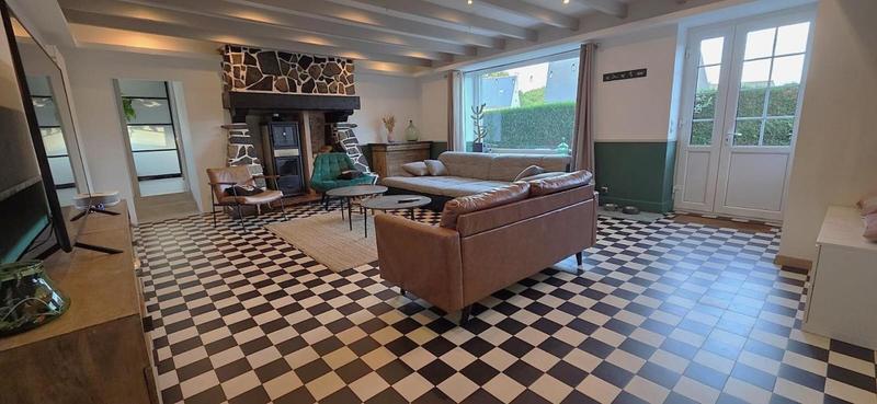 Maison - 178 m² - 8 pièces