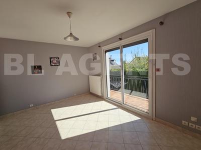 Maison traditionnelle - 135 m² - 7 pièces