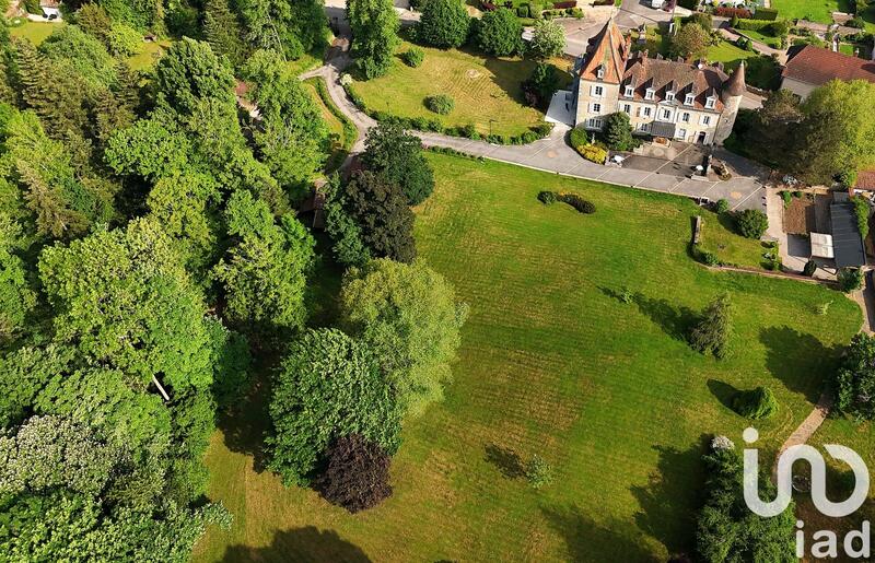 Château - 677 m² - 21 pièces