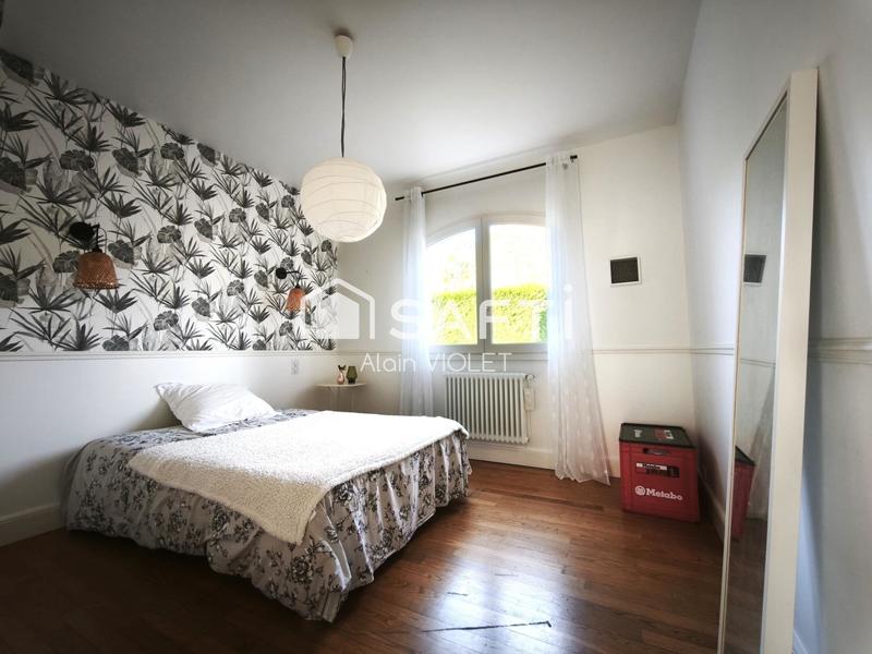 Maison - 190 m² - 6 pièces