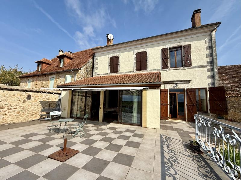 Maison - 120 m² - 6 pièces